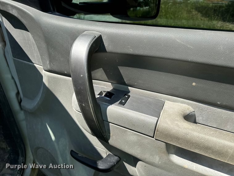 image for item EH7064 2014 Chevrolet  Silverado 2500HD Crew Cab pickup truck