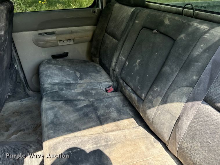 image for item EH7064 2014 Chevrolet  Silverado 2500HD Crew Cab pickup truck