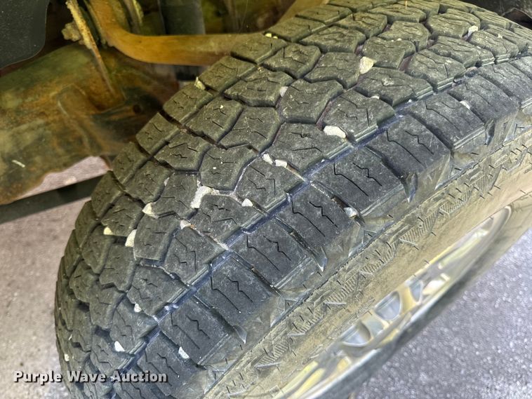 image for item EH7064 2014 Chevrolet  Silverado 2500HD Crew Cab pickup truck