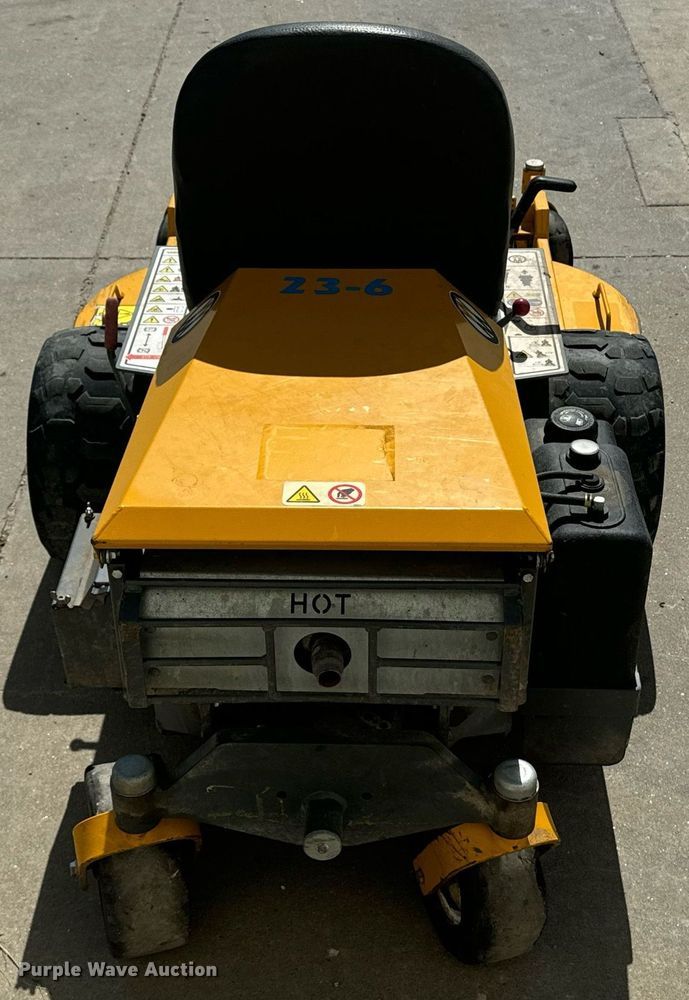 image for item EI4044 2022 Walker B27i ZTR lawn mower