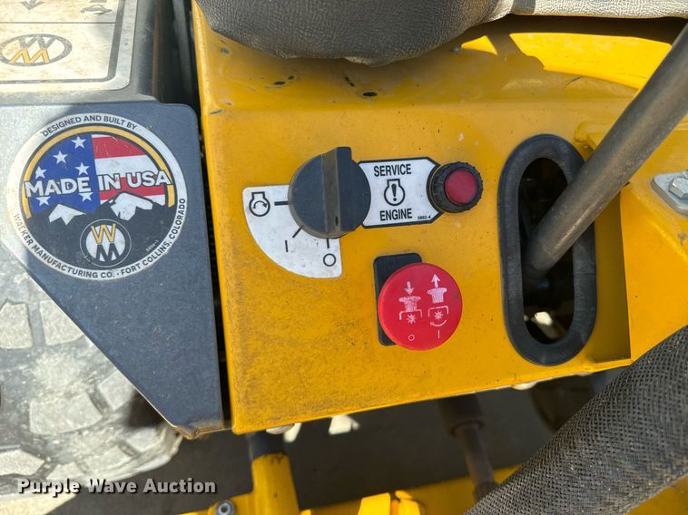 image for item EI4044 2022 Walker B27i ZTR lawn mower