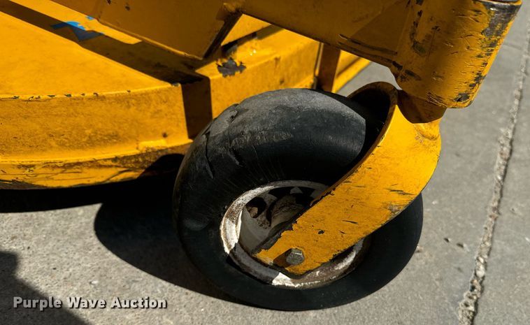 image for item EI4044 2022 Walker B27i ZTR lawn mower