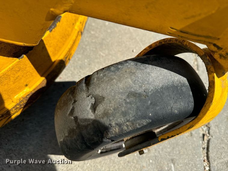 image for item EI4044 2022 Walker B27i ZTR lawn mower