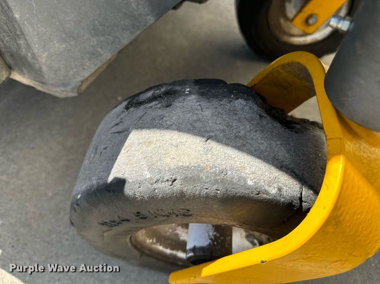 image for item EI4044 2022 Walker B27i ZTR lawn mower