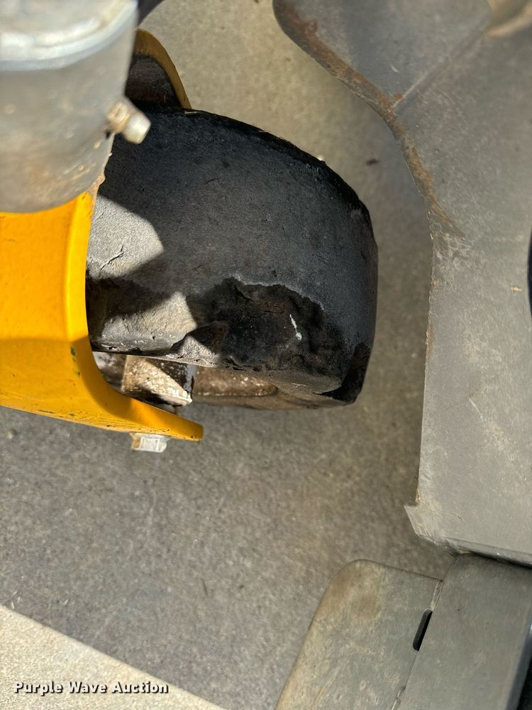 image for item EI4044 2022 Walker B27i ZTR lawn mower