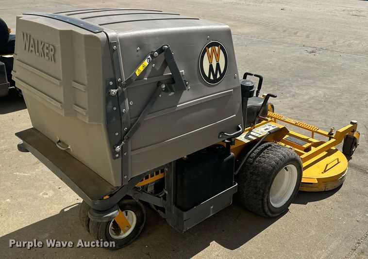 image for item EI4046 2022 Walker T27i ZTR lawn mower