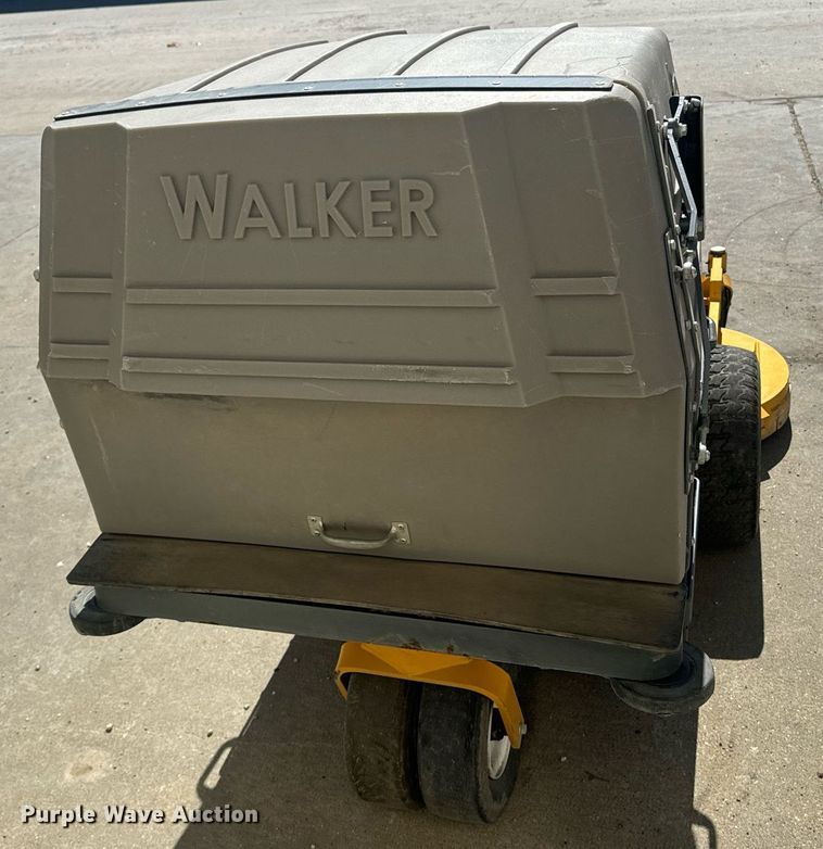 image for item EI4046 2022 Walker T27i ZTR lawn mower