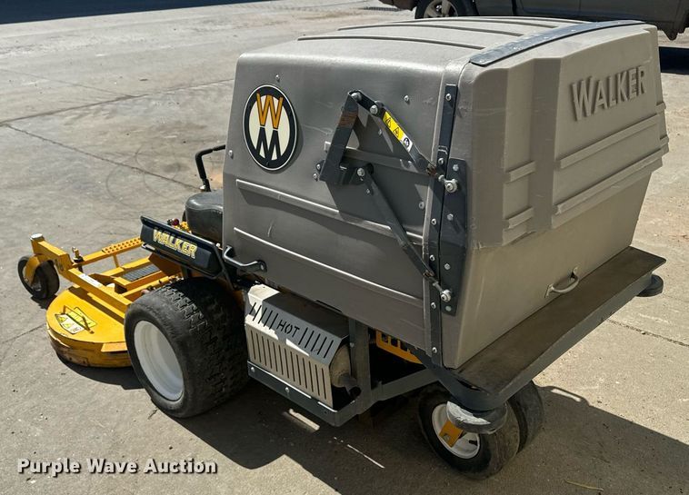 image for item EI4046 2022 Walker T27i ZTR lawn mower