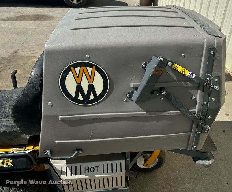 image for item EI4046 2022 Walker T27i ZTR lawn mower