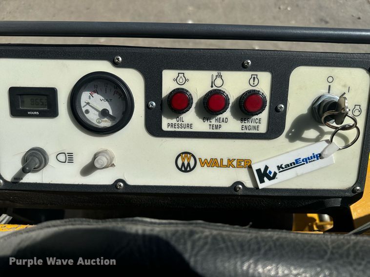 image for item EI4046 2022 Walker T27i ZTR lawn mower