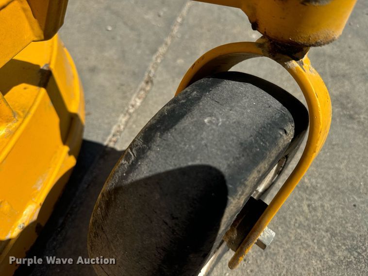 image for item EI4046 2022 Walker T27i ZTR lawn mower