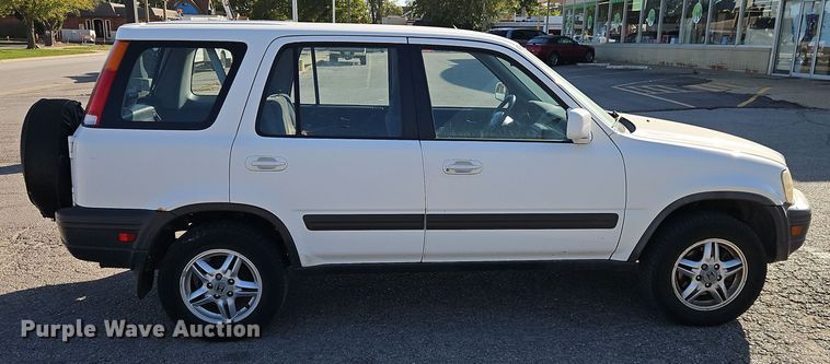 image for item EI8314 2000 Honda CR-V SUV