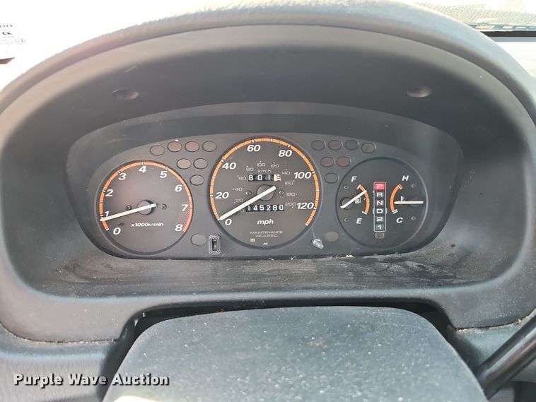 image for item EI8314 2000 Honda CR-V SUV