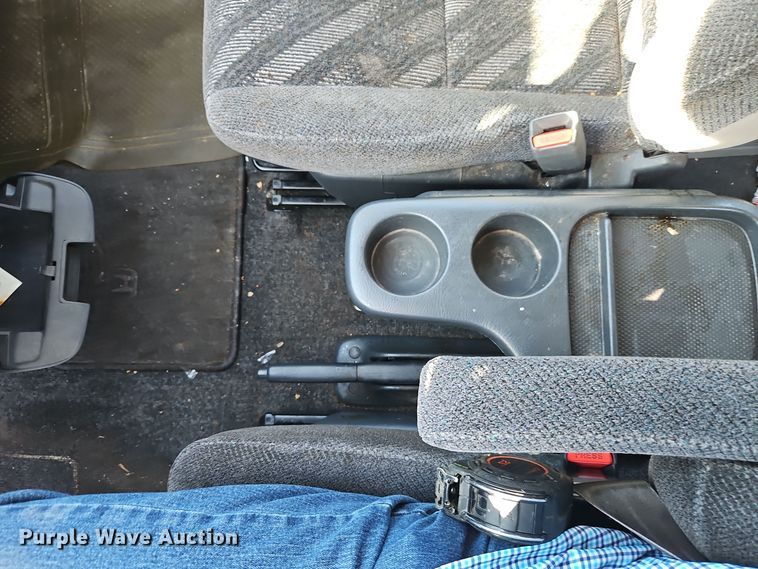 image for item EI8314 2000 Honda CR-V SUV