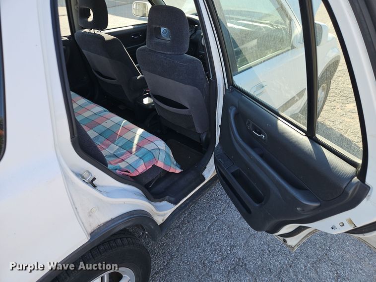 image for item EI8314 2000 Honda CR-V SUV