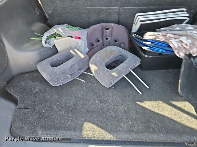 image for item EI8314 2000 Honda CR-V SUV