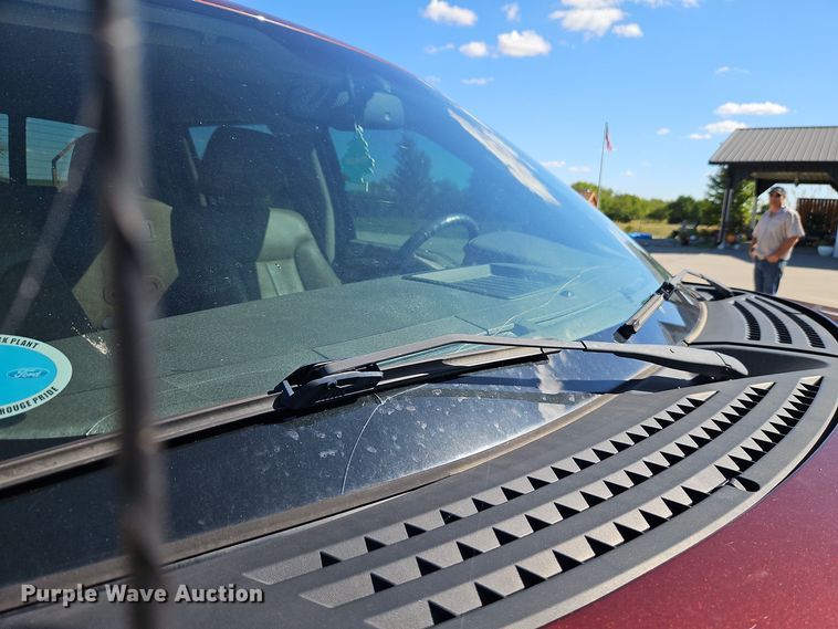 image for item EI8403 2010 Ford F150 Lariat SuperCrew pickup truck