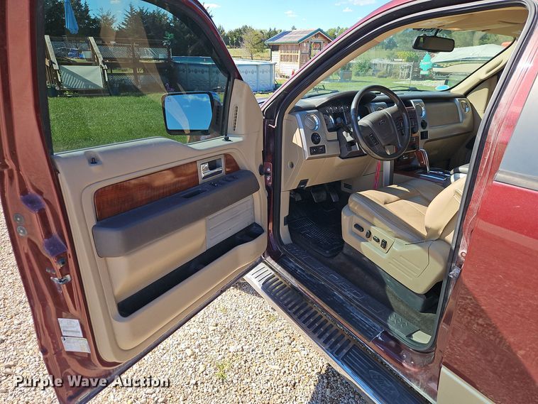 image for item EI8403 2010 Ford F150 Lariat SuperCrew pickup truck