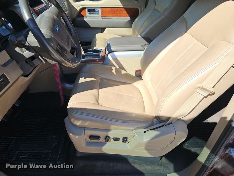 image for item EI8403 2010 Ford F150 Lariat SuperCrew pickup truck