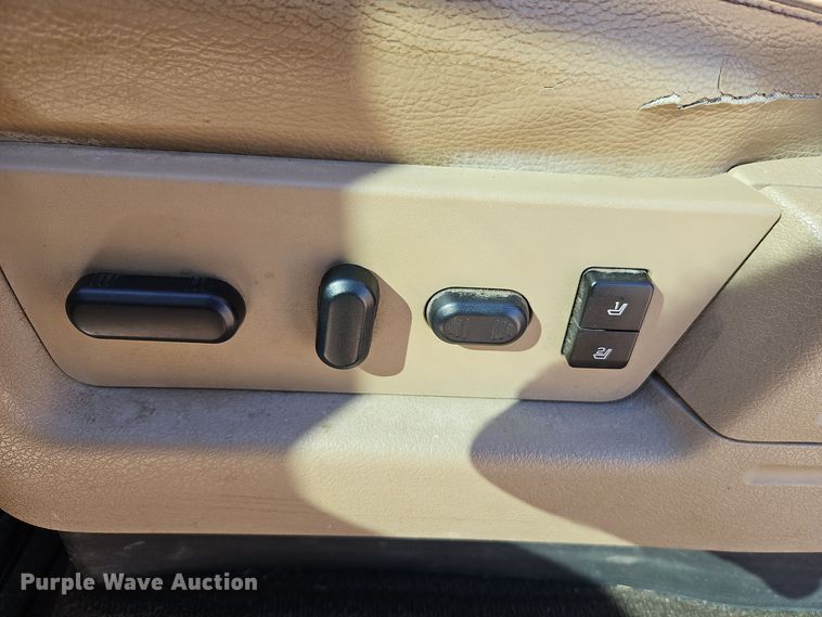 image for item EI8403 2010 Ford F150 Lariat SuperCrew pickup truck