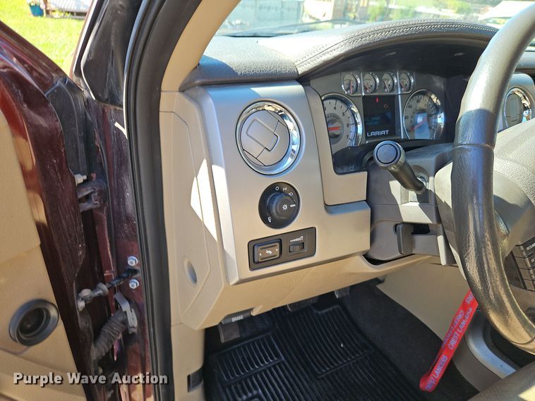 image for item EI8403 2010 Ford F150 Lariat SuperCrew pickup truck