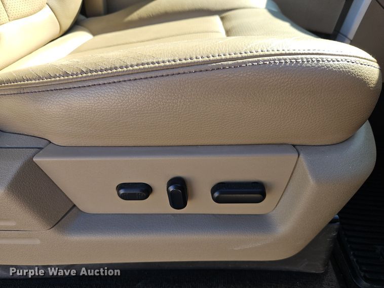 image for item EI8403 2010 Ford F150 Lariat SuperCrew pickup truck