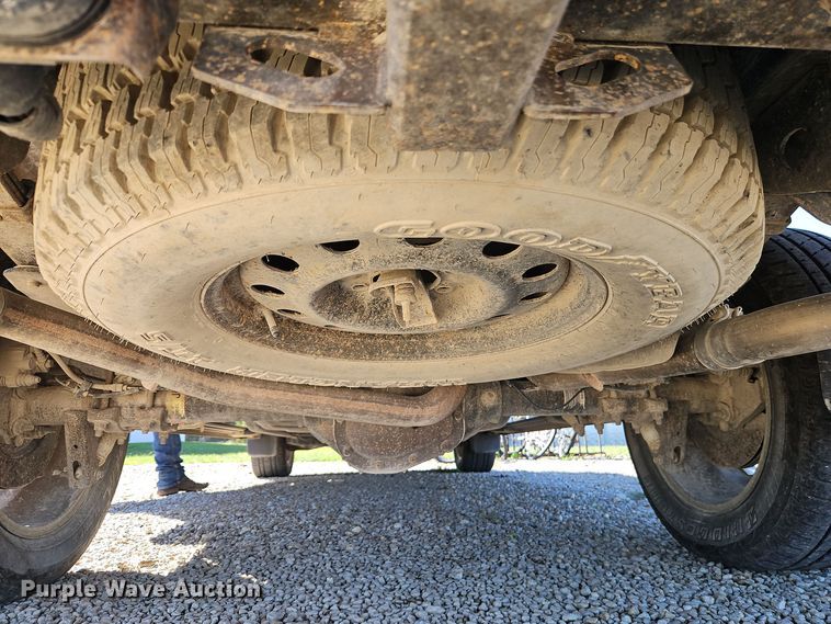 image for item EI8403 2010 Ford F150 Lariat SuperCrew pickup truck