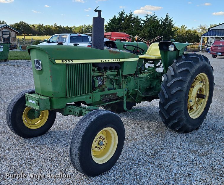 image for item EI8405 1975 John Deere 2030A tractor