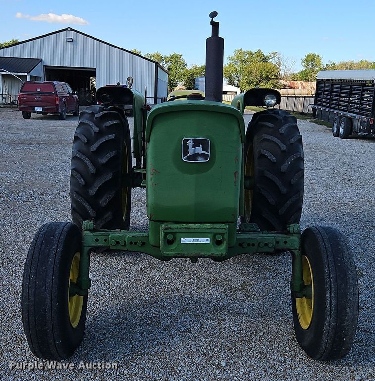 image for item EI8405 1975 John Deere 2030A tractor