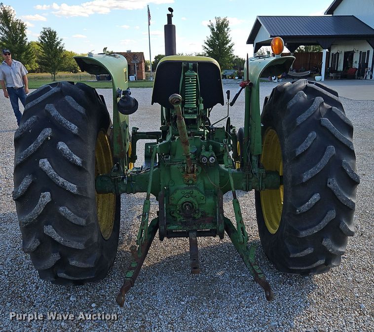 image for item EI8405 1975 John Deere 2030A tractor