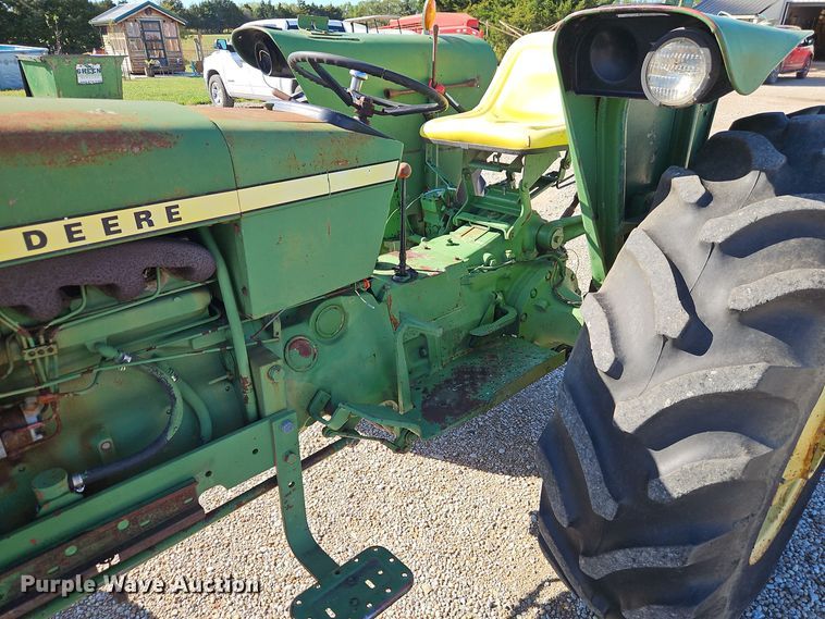 image for item EI8405 1975 John Deere 2030A tractor