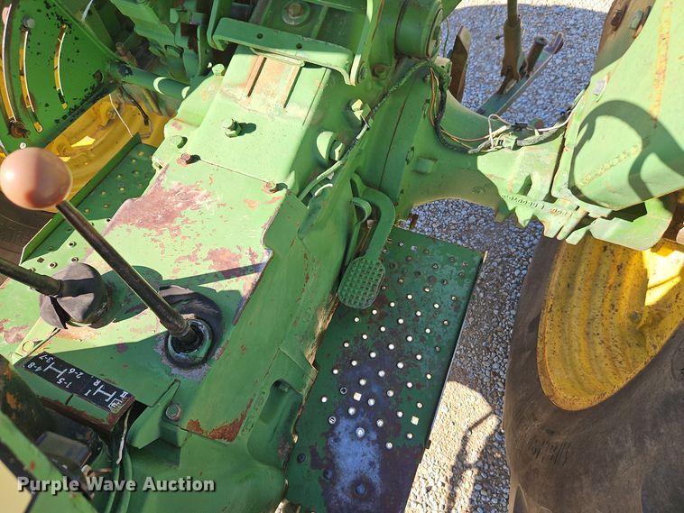 image for item EI8405 1975 John Deere 2030A tractor