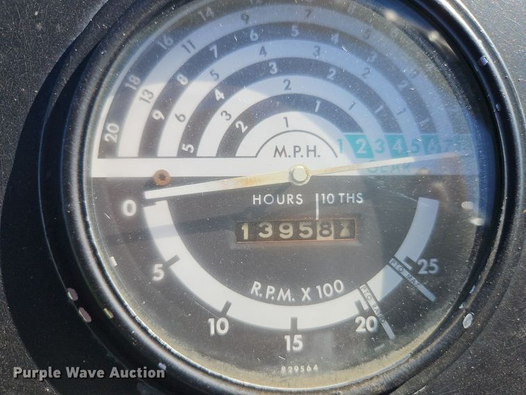 image for item EI8405 1975 John Deere 2030A tractor