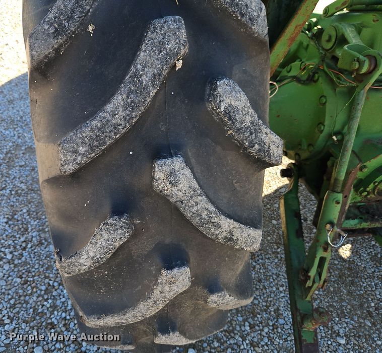 image for item EI8405 1975 John Deere 2030A tractor