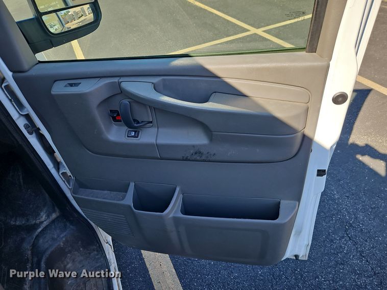 image for item EI8419 2014 Chevrolet  Express G1500 van