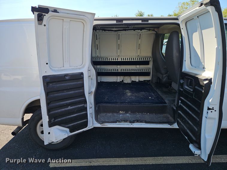 image for item EI8419 2014 Chevrolet  Express G1500 van