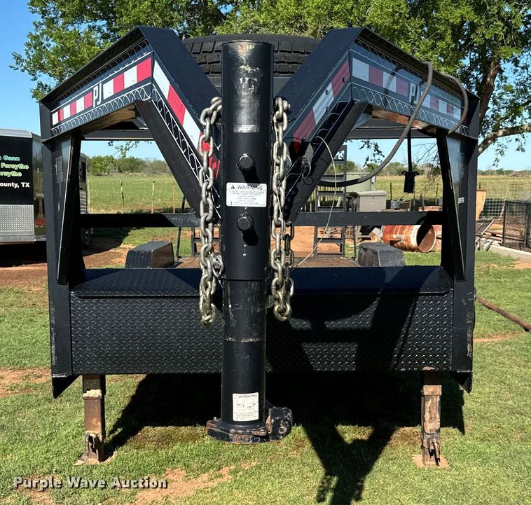 image for item EJ0426 2014 PJ Trailers equipment trailer