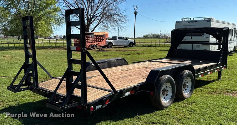 image for item EJ0426 2014 PJ Trailers equipment trailer