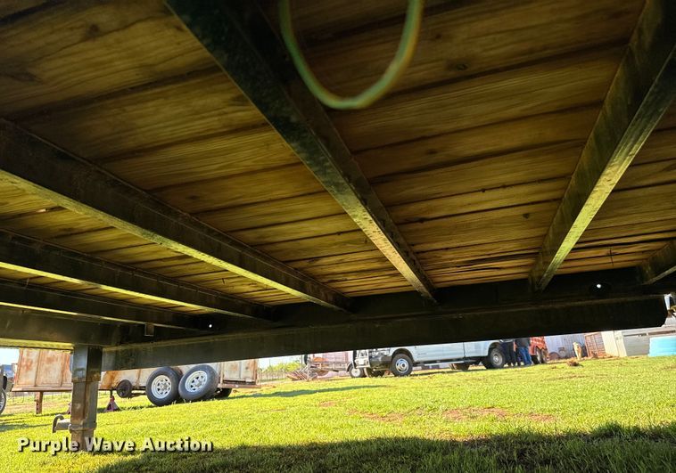 image for item EJ0426 2014 PJ Trailers equipment trailer