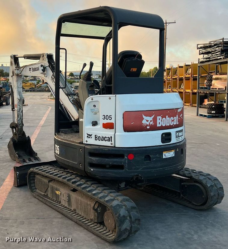 image for item EJ3026 2016 Bobcat E35 mini excavator