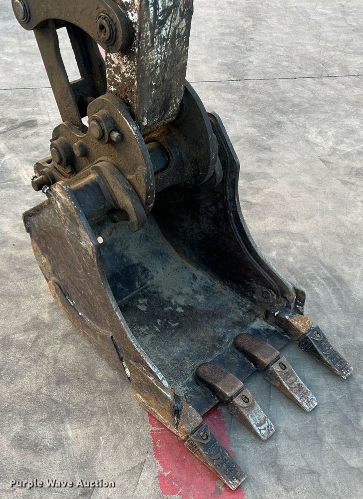 image for item EJ3026 2016 Bobcat E35 mini excavator