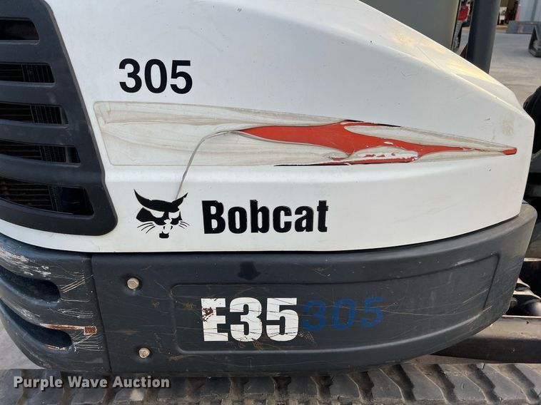 image for item EJ3026 2016 Bobcat E35 mini excavator