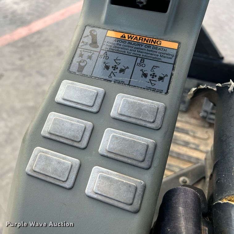 image for item EJ3026 2016 Bobcat E35 mini excavator