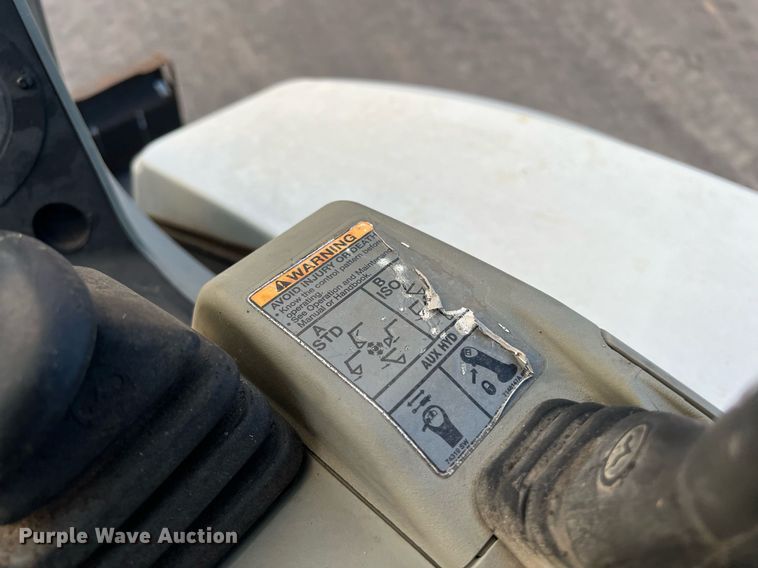 image for item EJ3026 2016 Bobcat E35 mini excavator