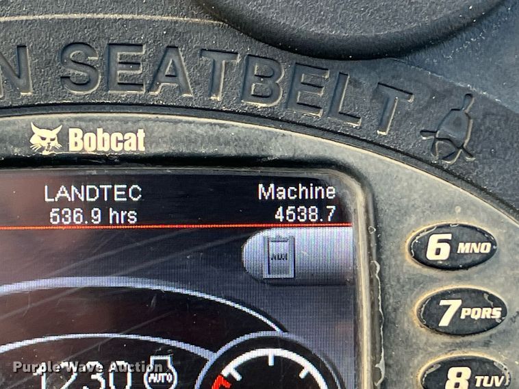 image for item EJ3026 2016 Bobcat E35 mini excavator