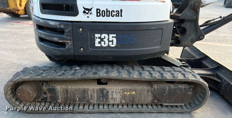 image for item EJ3026 2016 Bobcat E35 mini excavator