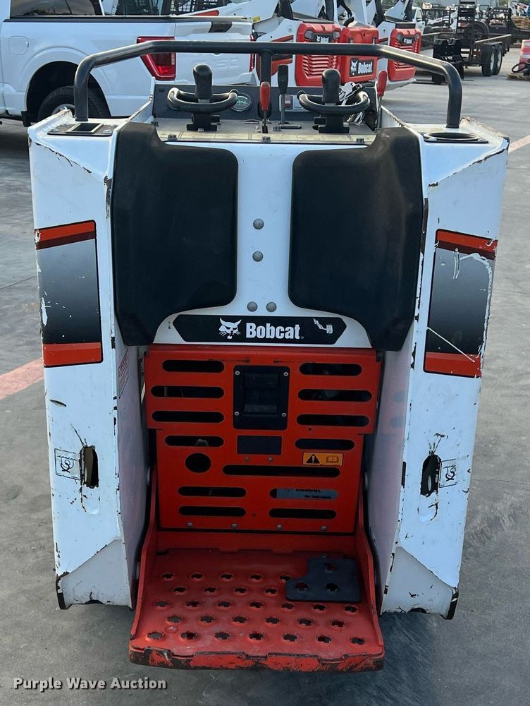 image for item EJ3027 2020 Bobcat MT100 compact utility loader