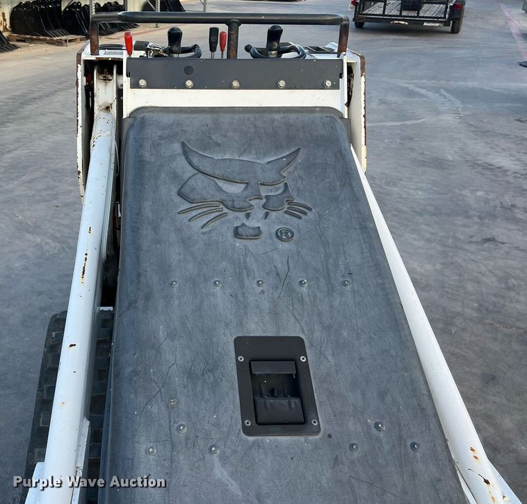 image for item EJ3027 2020 Bobcat MT100 compact utility loader