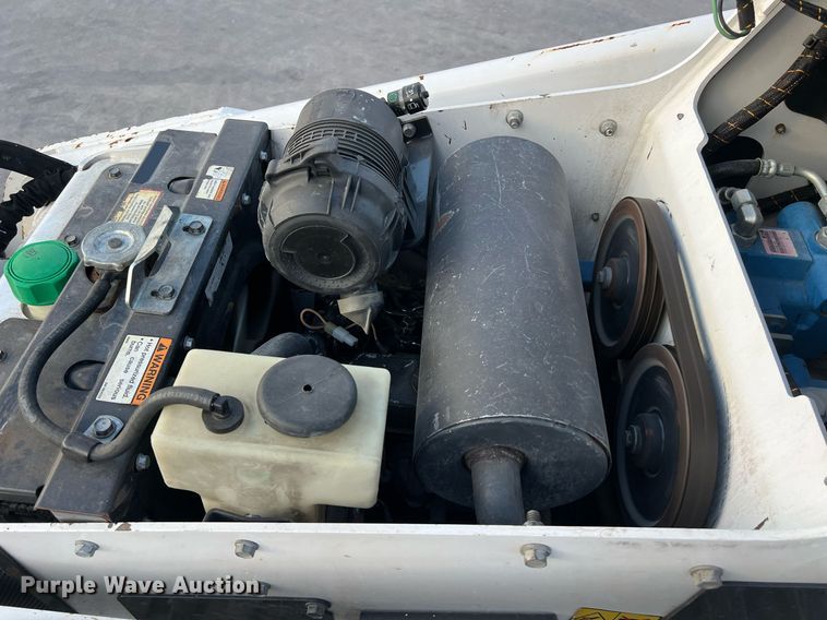 image for item EJ3027 2020 Bobcat MT100 compact utility loader