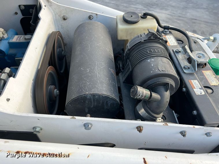 image for item EJ3027 2020 Bobcat MT100 compact utility loader